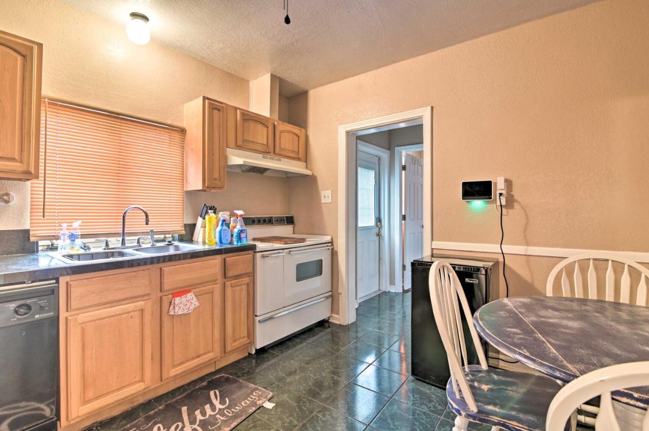 Pet-Friendly Auburndale House With Lake Views! Exteriör bild