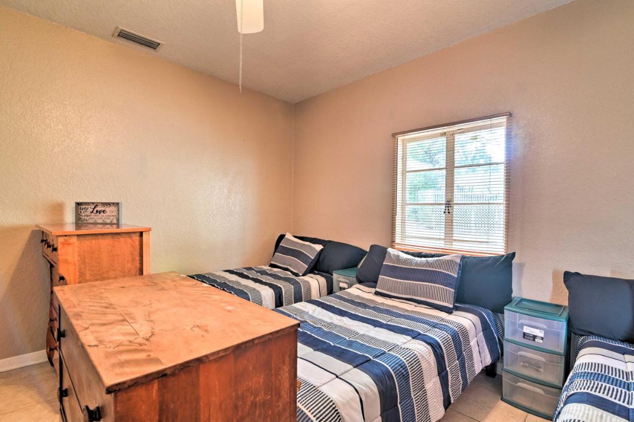 Pet-Friendly Auburndale House With Lake Views! Exteriör bild